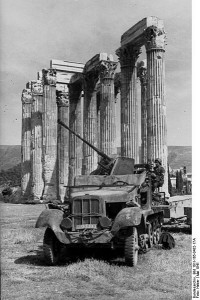 German flak unit, Greece 1941 [Bundesarchiv Bild 101l-165-0432-17A, wikimedia]
