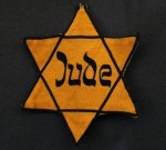 Yellow star (Judenstern) [Author: Daniel Ullrick, GNU FDL/wiki]