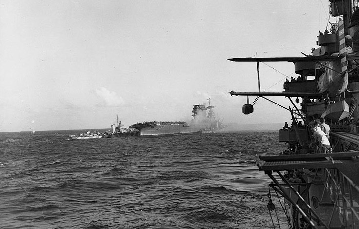 USS Lexington being abandoned during the Battle of the Coral Sea, 8 May 1942 [Public domain, wiki]