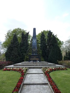 Memorial to the Katyn Forest massacre, Gunnersbury, UK [Creative Commons Attribution 2.0 Generic license, author: Jake from Manchester]