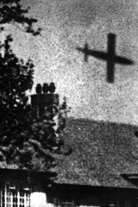V-1 flying bomb over London, 1944 [Public domain]