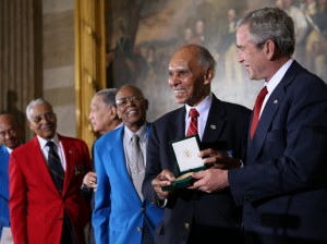 Tuskegee Airmen receive Congressional gold medals from US President George W. Bush, Washington DC, 2007 [Public domain]